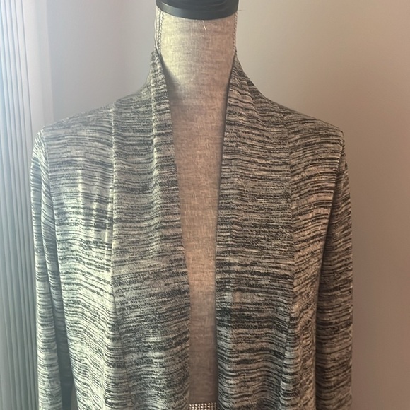 Edista open front cardigan size Large. Black and white. Excellent condition - Picture 2 of 7